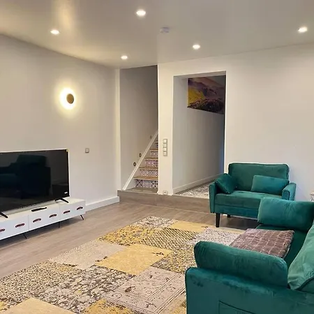 فيلة Noah's House - Messe And Airport