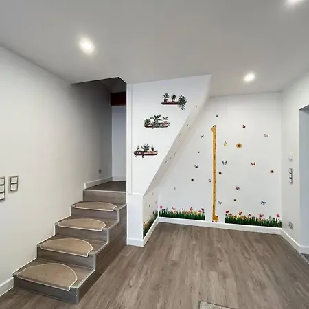 Noah's House - Messe And Airport Villa *