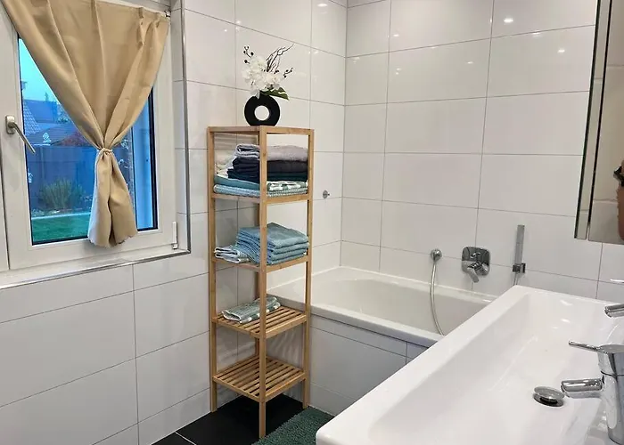 Villa Noah's House - Messe And Airport *