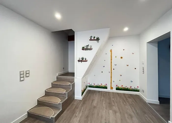 Noah's House - Messe And Airport Vila *